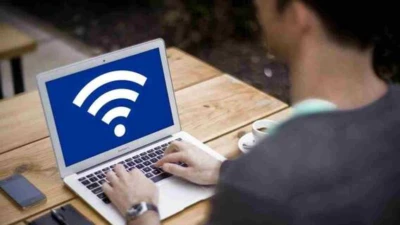 Jio, Airtel या Excitel! 300Mbps की स्पीड में कौन है बेस्ट? जानिए किसका ब्रॉडबैंड प्लान है वैल्यू फॉर मनी
