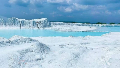 Kishangarh Dumping Yard Turns Tourist Spot: Stunning Views Hide Serious Health Concerns