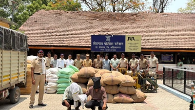 सालवडगाव शिवारातील अवैध मावा कारखान्यावर पोलिसांचा छापा