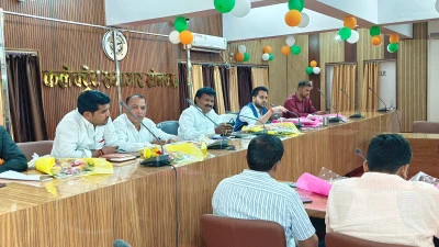 जनपद के समग्र विकास हेतु प्रस्तावित परियोजनाओं पर विस्तृत समीक्षा बैठक सम्पन्न, प्राथमिकता के आधार पर कार्ययोजना तैयार करने के निर्देश
