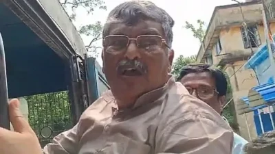 অভিষেকের ওপর হামলার প্রতিবাদে পথ অবরোধ: চুঁচুড়ার প্রাক্তন তৃণমূল বিধায়ক অসিত মজুমদার-সহ গ্রেফতার ১০