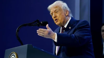 Prez Trump's Big Blue Bruise Explained: Doctors Say This Could Be The Culprit