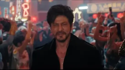 Shah Rukh Khan Turns Heads In New Ad [Watch]; Fans Convinced 'King' Is Coming In Full Swag