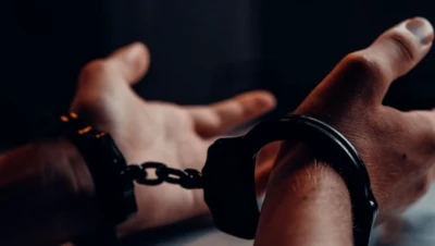 ख्रिश्चन व्हा, दुःखमुक्त जगा सांगणाऱ्या १० जणांविरुद्ध गुन्हा