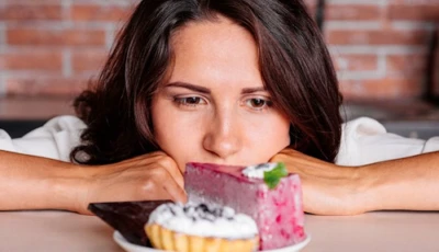 ಪದೇ ಪದೇ ಸಿಹಿ ತಿನ್ನಬೇಕೆಂಬ ಬಯಕೆಯನ್ನು ನಿಯಂತ್ರಿಸಲು ಈ ಸಲಹೆ ಪಾಲಿಸಿ