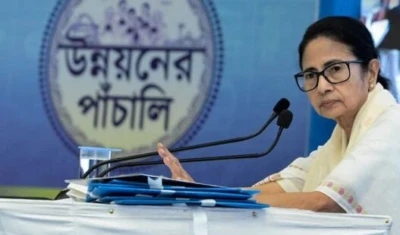 बंगाल में ढहा All India Trinamool Congress का किला, Mamata Banerjee की हार से बदली सियासी तस्वीर