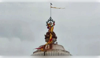 କାଳବୈଶାଖୀର ତାଣ୍ଡବ: ପ୍ରବଳ ଝଡ଼ବର୍ଷାରେ ଛିଣ୍ଡିଗଲା ନୀଳଚକ୍ରର ପବିତ୍ର ବାନା