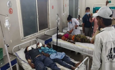 मध्य प्रदेश में भीषण सड़क हादसा: मजदूरों से भरा पिकअप वाहन पलटा, 6 बच्चों समेत 16 की मौत, कई घायल