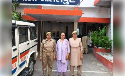 फर्जी दस्तावेजों के सहारे डॉक्टर बनकर करोड़ों की संपत्ति अर्जित करने वाली 25 हजार की इनामिया महिला गिरफ्तार