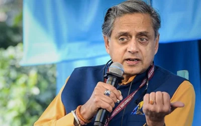 शशी थरूर म्हणतात, इराण युद्धात भारताची भूमिका जबाबदारपणाची