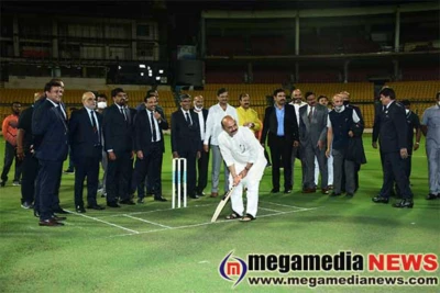 ಚಿನ್ನಸ್ವಾಮಿ ಕ್ರೀಡಾಂಗಣದಲ್ಲಿ ಯೂನಿಪೋಲ್ ಫ್ಲಡ್ ಲೈಟಿಂಗ್ ಟವರ್ ಉದ್ಘಾಟಿಸಿದ ಸಿಎಂ