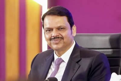 पावसाळ्यापूर्वी ५६ लाख शेतकऱ्यांना मोठा दिलासा; फडणवीस सरकारकडून ३६,५८५ कोटींच्या कर्जमाफीला मंजुरी