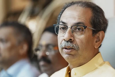 उद्धव ठाकरेंची निवडणुकीतून माघार; विधान परिषदेचे राजकीय समीकरण बदलले