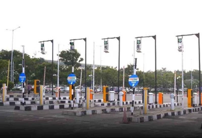 सूरत : देश का पहला बैरियर-फ्री टोल प्लाजा शुरू, अब बिना रुके कटेगा टोल