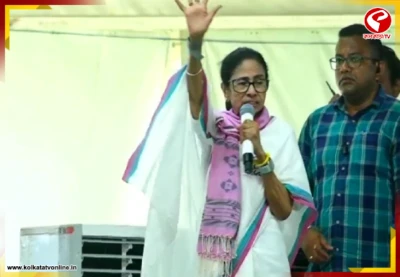 গণনার আগের রাতে 'ওয়ার রুম' কালীঘাটে! ভবানীপুরে লাস্ট-মিনিট বৈঠকে মমতা
