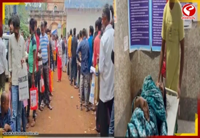 রামপুরহাটে গলদঘর্ম হয়ে ট্রাইব্যুনালের লাইনে মানুষ, সিউড়িতে অসুস্থ হয়ে পড়লেন মহিলা