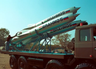 મેક ઇન ઇન્ડિયાનો દબદબો: સંરક્ષણ નિકાસ રૂ. 38,424 કરોડના ઐતિહાસિક સ્તરે