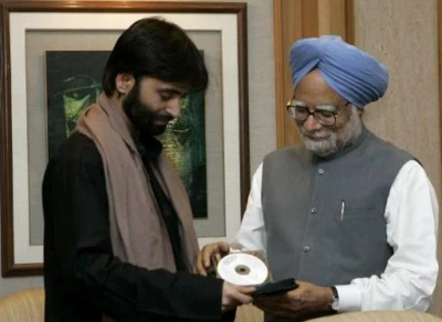 Yasin Malik: How the man who terrorised Kashmiri Hindus was given platform by India Today, Ravish Kumar and patronised by Congress, Abdullahs