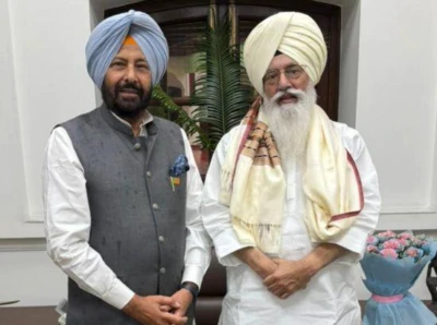 ਪੰਜਾਬ ਭਾਜਪਾ ਦੇ ਨਵੇਂ ਪ੍ਰਧਾਨ ਕੇਵਲ ਸਿੰਘ ਢਿੱਲੋਂ ਨੇ ਡੇਰਾ ਬਿਆਸ ਦੇ ਮੁਖੀ ਨਾਲ ਕੀਤੀ ਮੁਲਾਕਾਤ