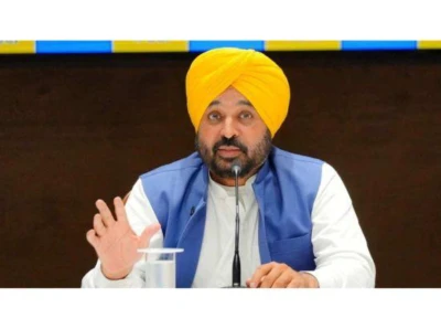 ਭਗਵੰਤ ਮਾਨ Goverment ਦੀ 'ਮੁੱਖ ਮੰਤਰੀ ਸਿਹਤ ਯੋਜਨਾ' ਬਣੀ ਵਰਦਾਨ ; 65 ਸਾਲਾ ਮਾਂ ਦੇ ਗੋਡਿਆਂ ਦਾ ਹੋਇਆ ਮੁਫ਼ਤ ਅਪ੍ਰੇਸ਼ਨ, ਪੁੱਤਰ ਦੀਆਂ ਅੱਖਾਂ ਚੋਂ ਛਲਕੇ ਖੁਸ਼ੀ ਦੇ ਹੰਝੂ
