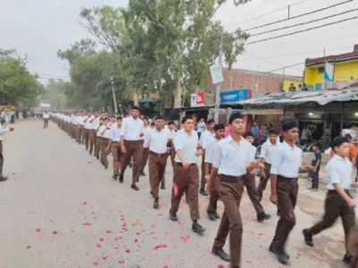गौहनिया में भव्य रूप से निकला आरएसएस का पथ संचलन