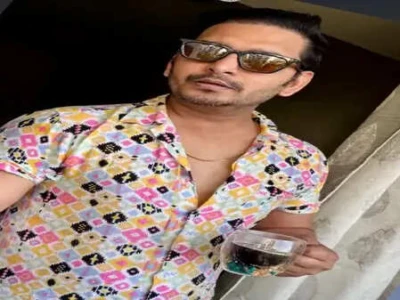 कॉमेडियन परितोष त्रिपाठी ने राघव चड्ढा पर किया मजेदार कमेंट, यूजर्स की हंसी नहीं रुक रही!