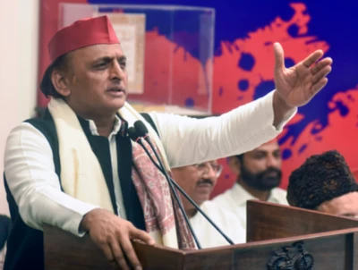 अखिलेश यादव ने यूपी सरकार पर निशाना साधा, कानून-व्यवस्था पर उठाए सवाल