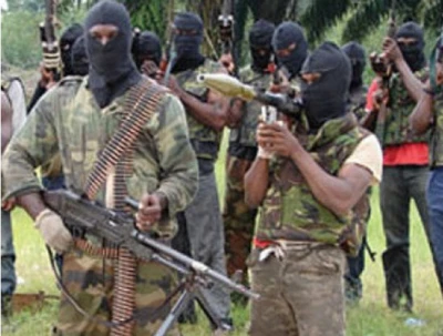 ಶ್ರೀನಗರದ ಖನ್ಯಾರ್‌ನಲ್ಲಿ ಉಗ್ರರ ದಾಳಿ - ಓರ್ವ ಪೊಲೀಸ್ ಗೆ ಗಾಯ