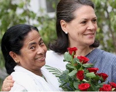 സോണിയ ഗാന്ധിയുമായി മമത ബാനര്ജി കൂടിക്കാഴ്ച നടത്തി
