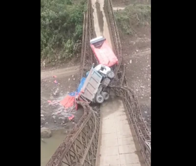 Manipur: Collapse of Bailey bridge over Tuivai River in Churachandpur cuts vital supply link