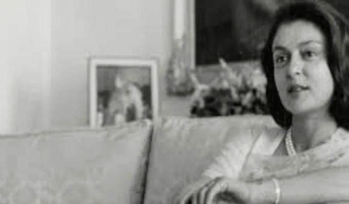 The Mother Of Gayatri Devi Former Maharani Of Jaipur Had Diamonds And Pearls Embedded In The Sandals Click Here To Know More News Crab Dailyhunt