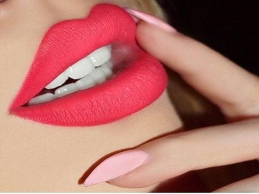 Lipstick Shades : ऑउटफिट के हिसाब से लगाए लिपस्टिक के ये न्यू शेड्स