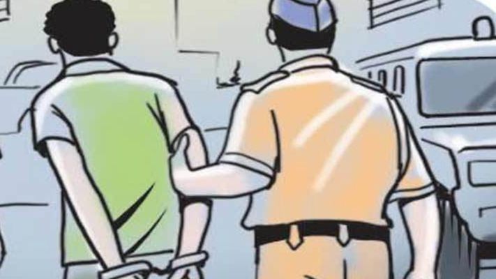 भोपाल : लूट की वारदात में पकड़ाए दो आरोपी, तीन हुए फरार - Raj Express |  DailyHunt