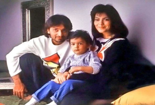 Mazhar Khan Used To Beat Zeenat Aman She Had Suffered A Lot In Her Married Life News Crab Dailyhunt mazhar khan used to beat zeenat aman