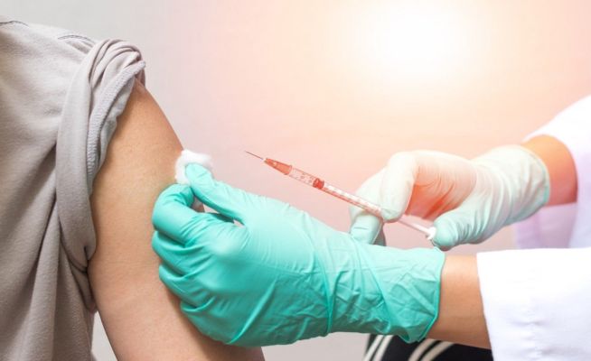 इंदौर : कोविड वैक्सीन का पहला डोज लेने से सफाईकर्मी का इनकार