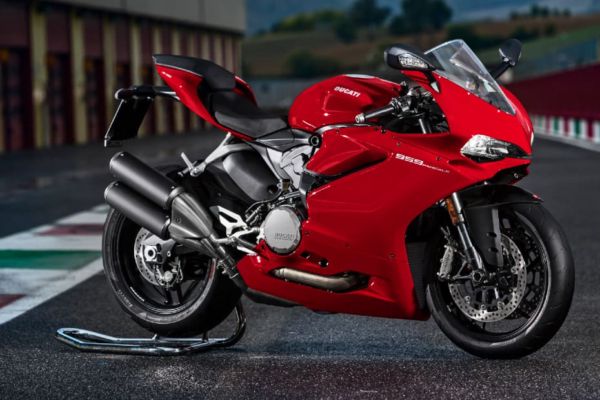 Ducati Panigale V2 Vs 959 Panigale Compared In Images Bike Dekho Dailyhunt