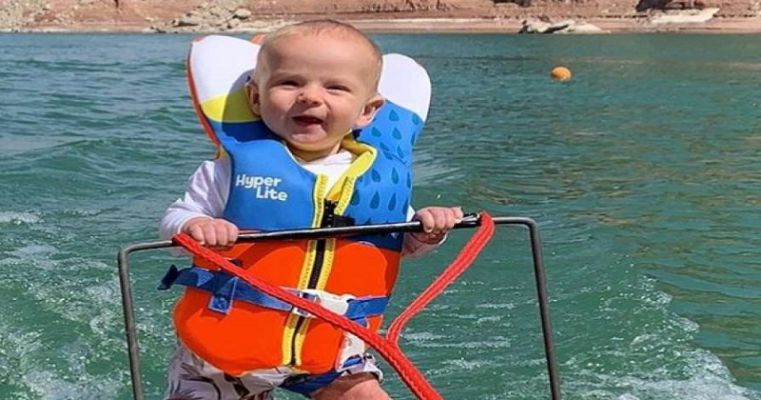 Watch The Youngest Person In The World To Go Skiing East Coast Daily Eng Dailyhunt