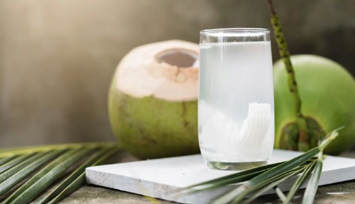 Coconut Water Does Miracles On Dry And Lifeless Skin By Nourishing It, Read For More Such Benefits - Lifeberrys English | DailyHunt