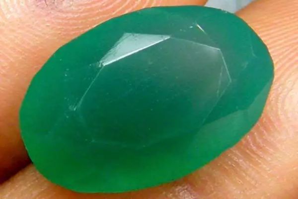Wearing Emerald Stones Gives You All These Benefits You Will Be Surprised To Know News Crab Dailyhunt