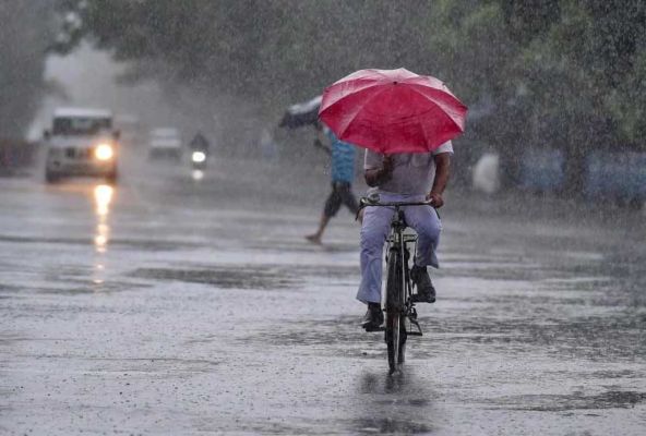Expecting heavy rain in UP, Uttarakhand today, pleasant weather in Delhi as  well - News Crab | DailyHunt