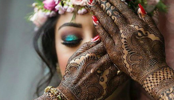 These 5 Latest Mehndi Designs In The Hands Of The Bride S Husband S Name News Crab Dailyhunt