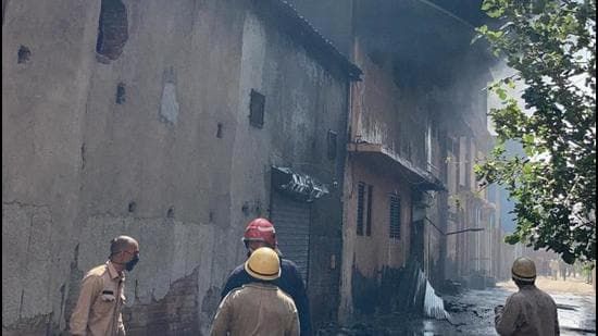 Fire breaks out at Delhi shoe factory; 6 feared missing