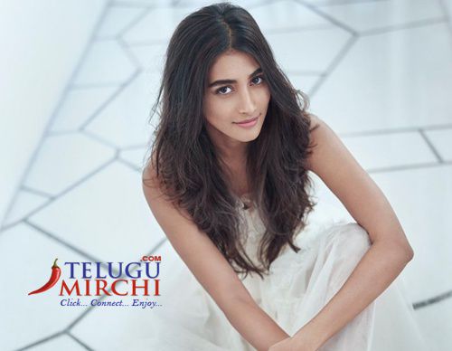 What Pooja Hegde Says About This Big Star Telugu Mirchi English Dailyhunt dailyhunt