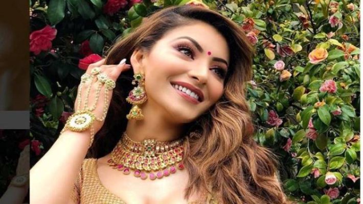 Urvashi Rautela's pictures are going viral in a decent and sexy dress from  the top, see here - The Indian Print | DailyHunt
