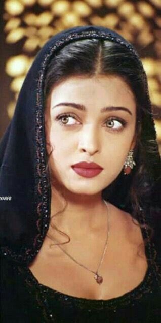 Top 5 Most Beautiful Indian Actresses You Should Know About Them Tezz Buzz English Dailyhunt top 5 most beautiful indian actresses