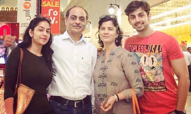 Himansh Kohli on his family getting COVID 19 - Gossip Ganj English |  DailyHunt