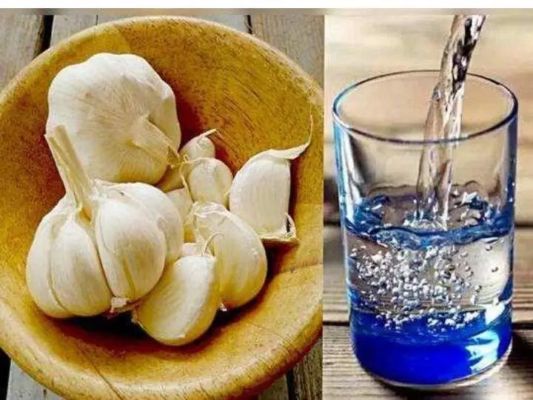 गर्म पानी के साथ खाएं लहसुन की 2 कलियां, नहीं होंगी ये समस्याएं गर्म पानी के साथ खाएं लहसुन की 2 कलियां, नहीं होंगी ये समस्याएं