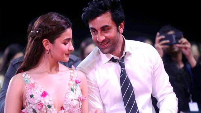 Deepika Calls Ranbir A Pathetic Boyfriend Tupaki English Dailyhunt deepika calls ranbir a pathetic