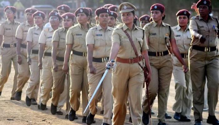 International Women S Day Odisha Police Gives A Novel Salute To Female Cops Odisha Bytes Dailyhunt