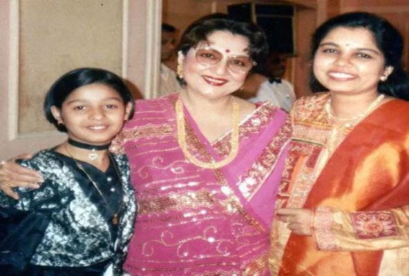 Sunidhi Chauhan Used To Sing In Temples From The Age Of Four Going Against Family And Married Then Got Divorced In A Year News Crab Dailyhunt Bobby khanhas celebrated the total number of 49. sunidhi chauhan used to sing in temples